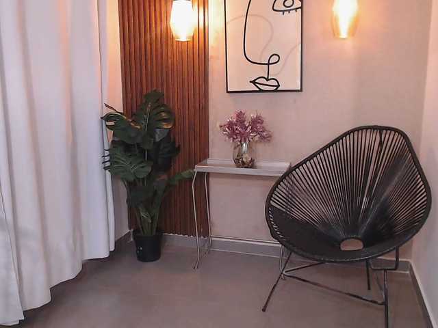 Lia-Mar's BongaCams show and profile