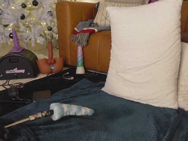 TaylorLove303's BongaCams show and profile