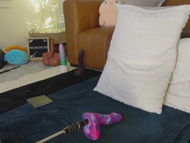 TaylorLove303's BongaCams show and profile