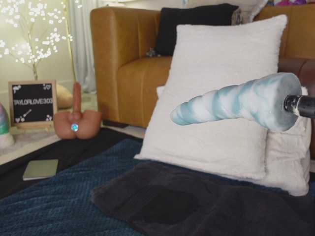 TaylorLove303's BongaCams show and profile