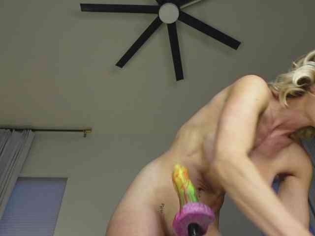 TaylorLove303 webcam