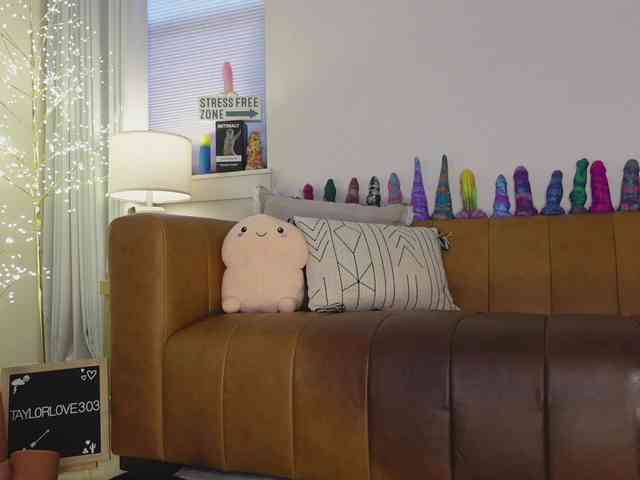 TaylorLove303 webcam