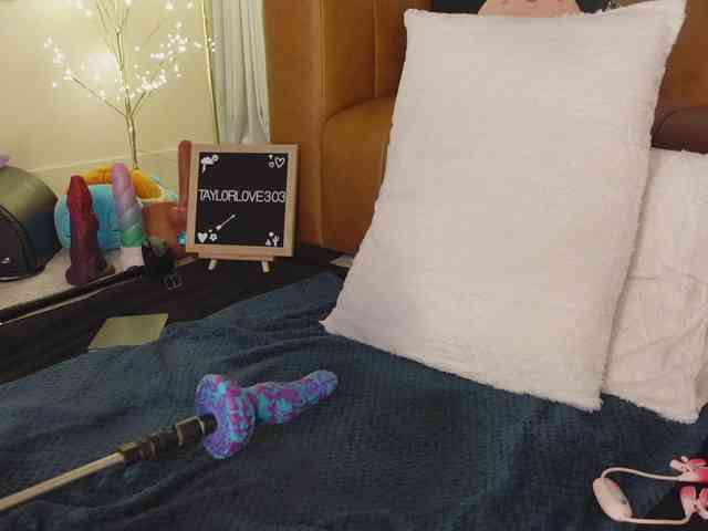 TaylorLove303 webcam