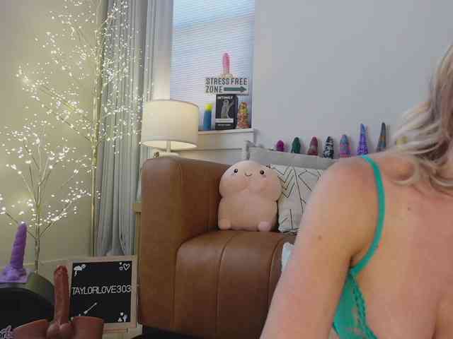 TaylorLove303 webcam