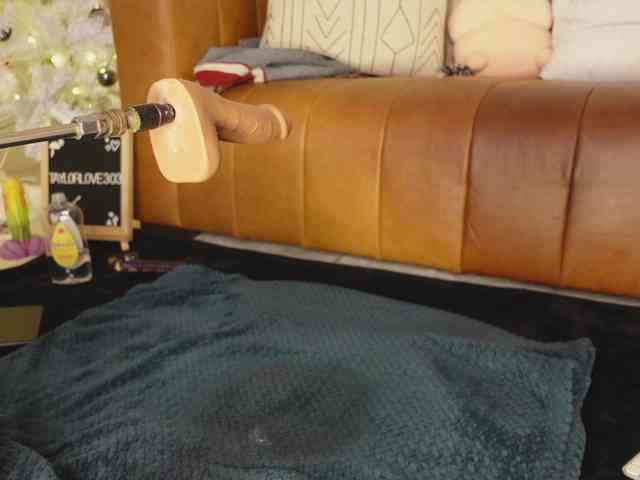 TaylorLove303 webcam