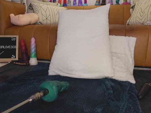 TaylorLove303 webcam