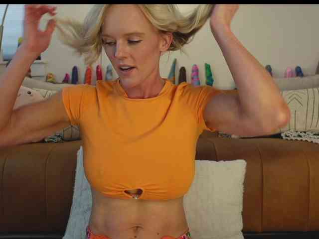 TaylorLove303 webcam