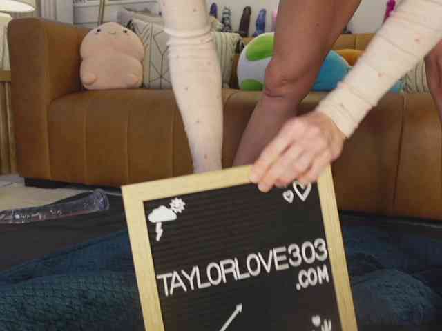 TaylorLove303 webcam