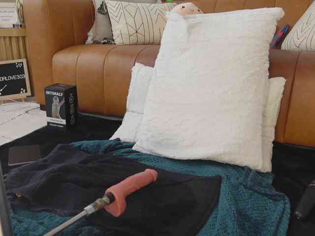 TaylorLove303 webcam