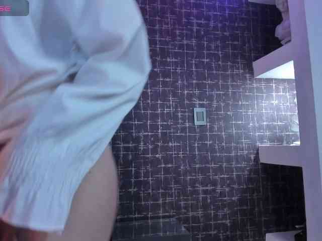 mishelKrave webcam