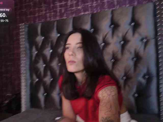 mishelKrave webcam