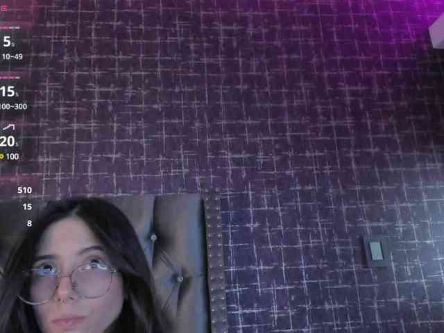 mishelKrave webcam