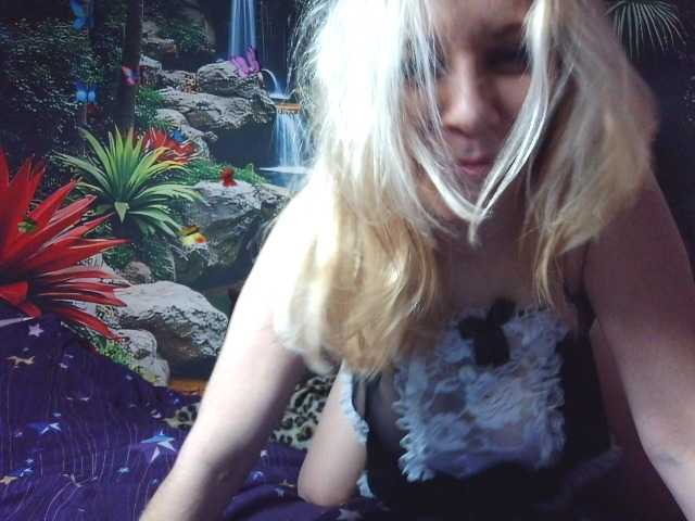 Aleksa26's BongaCams show and profile