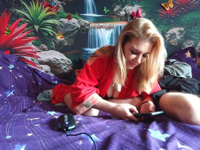 Aleksa26's BongaCams show and profile