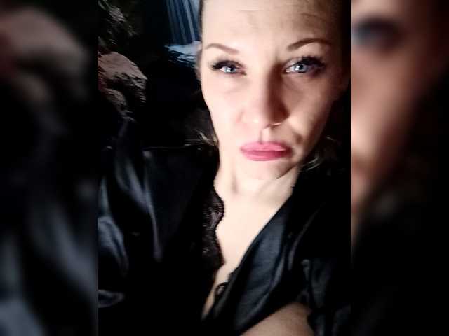 Aleksa26's BongaCams show and profile