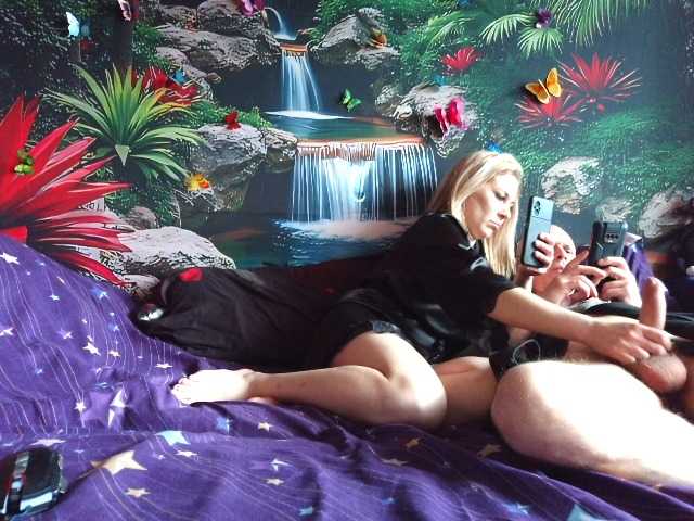 Aleksa26's BongaCams show and profile