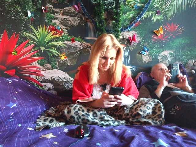 Aleksa26's BongaCams show and profile