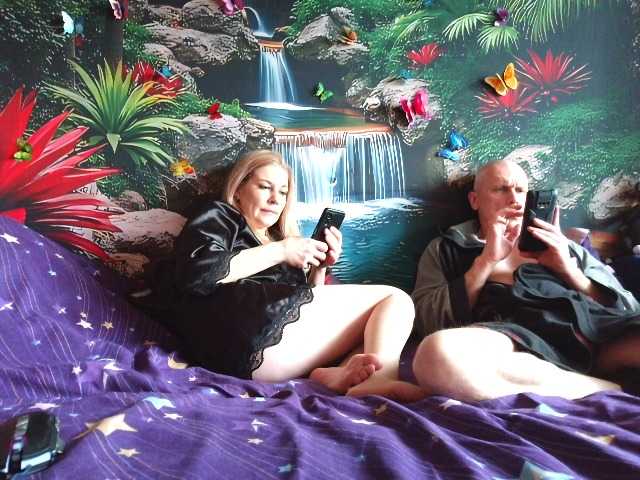 Aleksa26's BongaCams show and profile