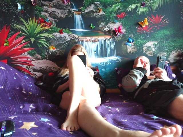 Aleksa26's BongaCams show and profile