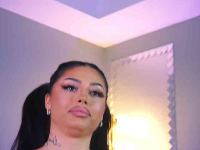 LaylaJade webcam