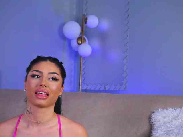 LaylaJade webcam