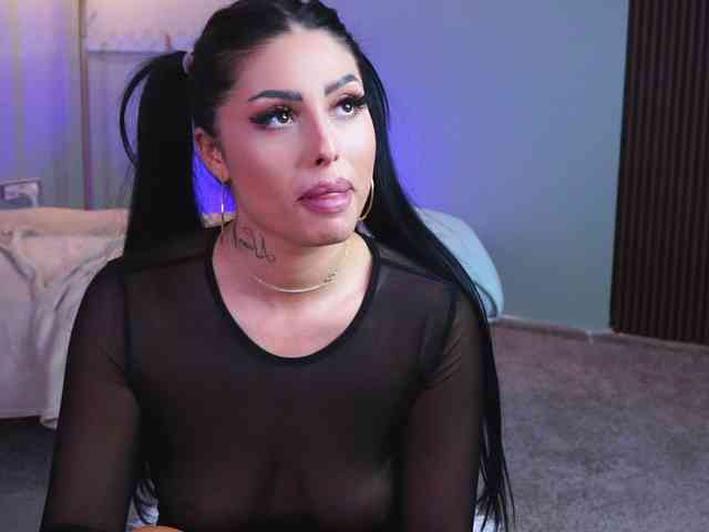 LaylaJade webcam
