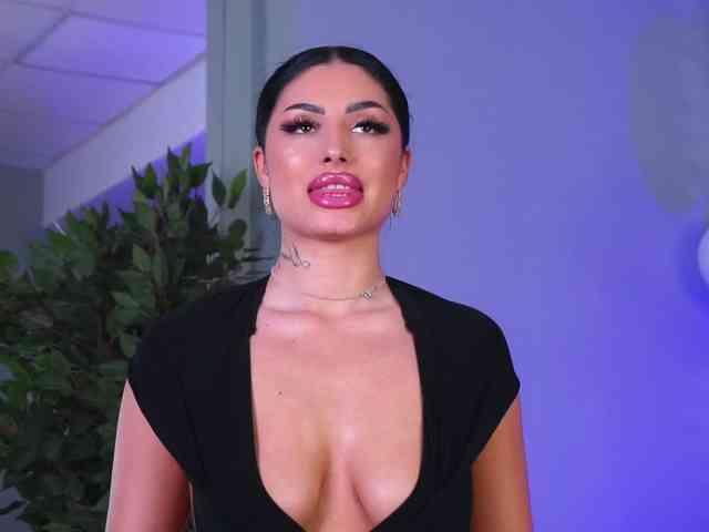 LaylaJade webcam