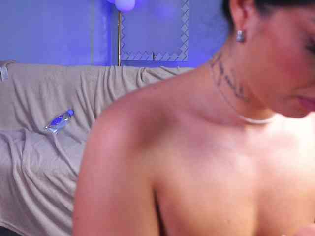 LaylaJade webcam