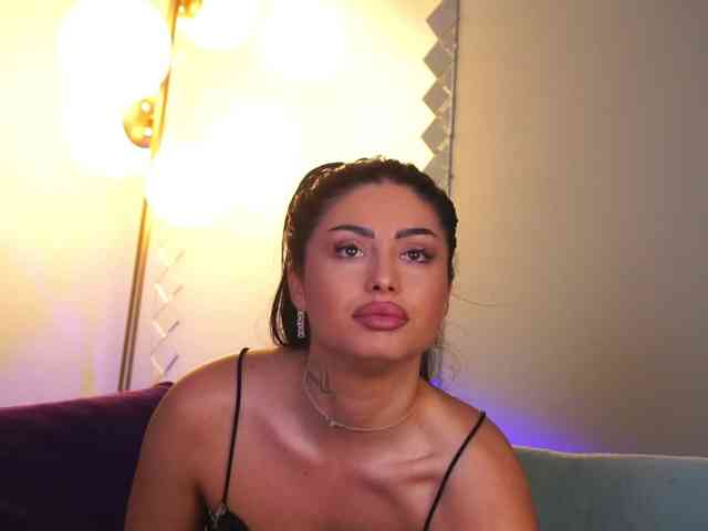 LaylaJade webcam