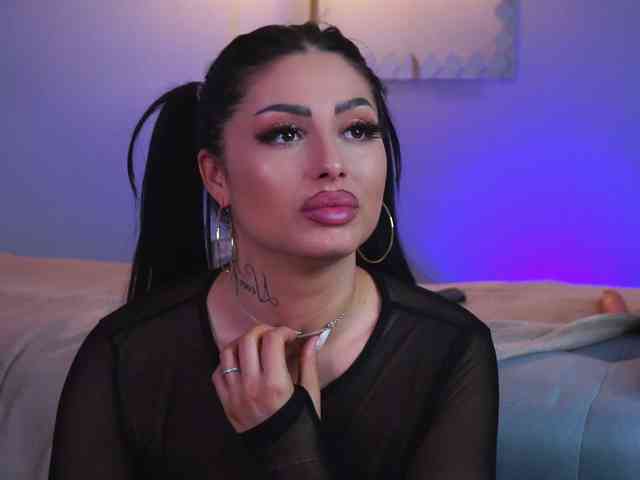 LaylaJade webcam
