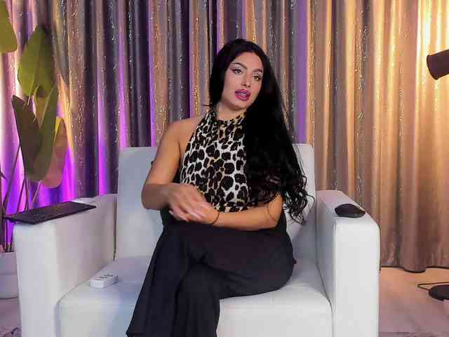 LaylaJade webcam
