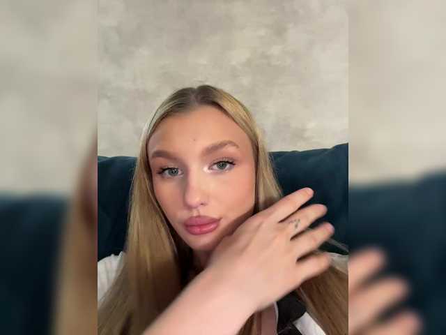 Sex chat gratuit in direct cu love-vibe pe BongaCams