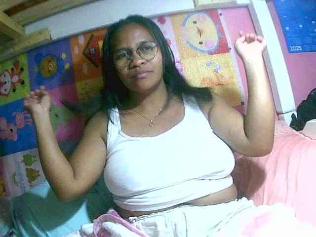 NikiXXScotty webcam