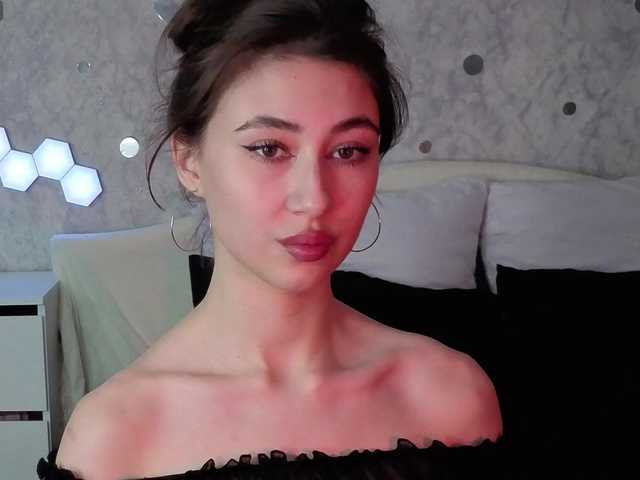 AffiinaLovsx's BongaCams show and profile