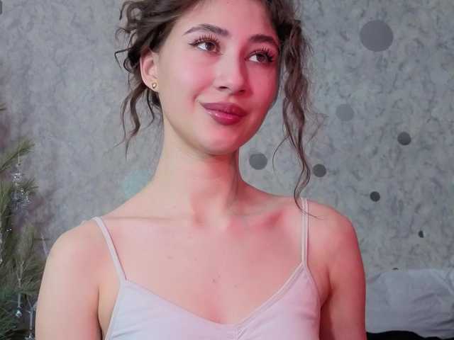 AffiinaLovsx's BongaCams show and profile