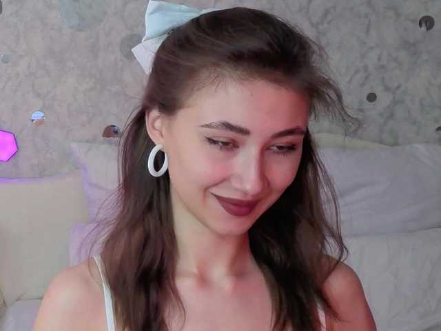 AffiinaLovsx's BongaCams show and profile