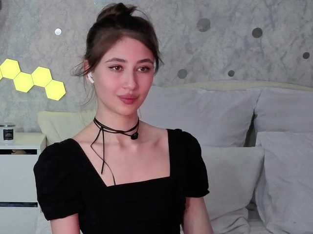 AffiinaLovsx's BongaCams show and profile