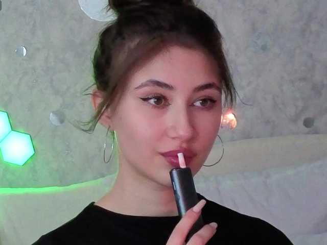 AffiinaLovsx's BongaCams show and profile