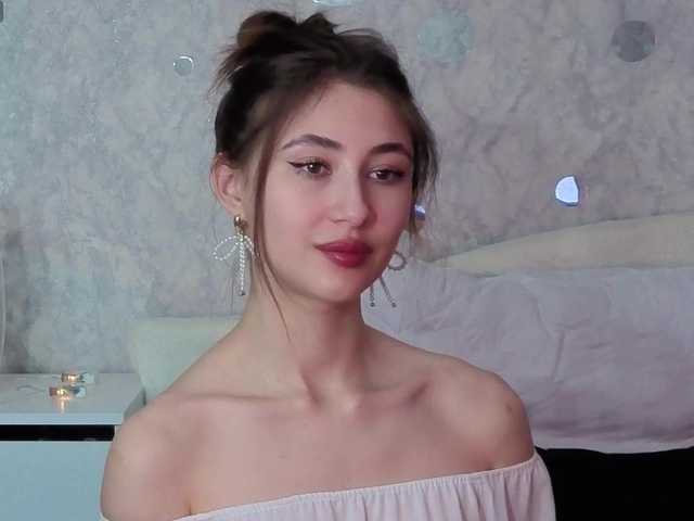 AffiinaLovsx's BongaCams show and profile