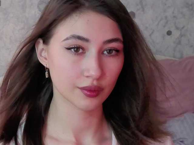 AffiinaLovsx's BongaCams show and profile