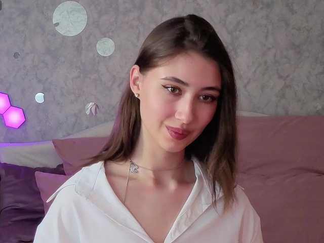 AffiinaLovsx's BongaCams show and profile