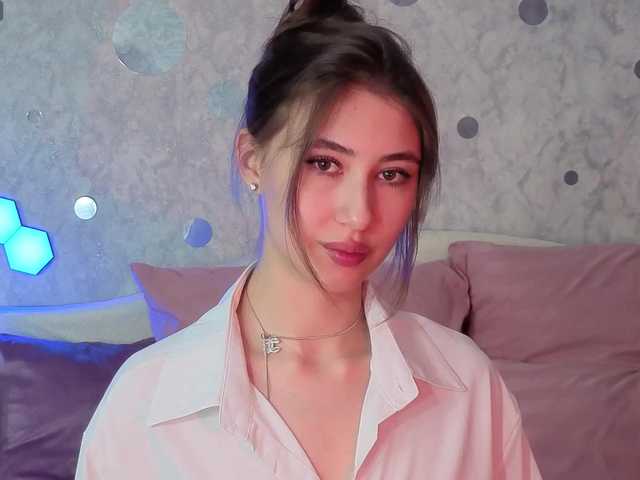 AffiinaLovsx's BongaCams show and profile