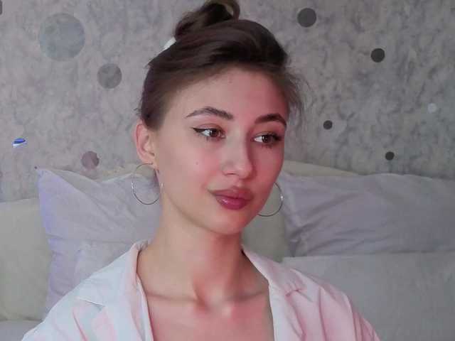 AffiinaLovsx's BongaCams show and profile