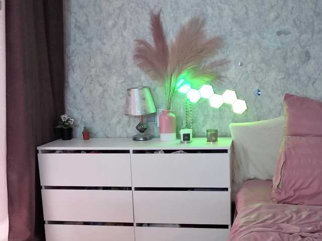 AffiinaLovsx's BongaCams show and profile