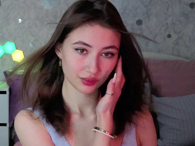 AffiinaLovsx's BongaCams show and profile