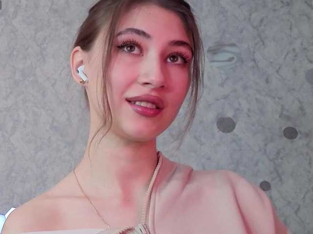 AffiinaLovsx's BongaCams show and profile