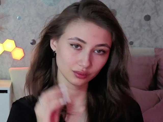 AffiinaLovsx's BongaCams show and profile