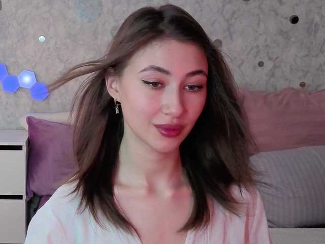 AffiinaLovsx's BongaCams show and profile