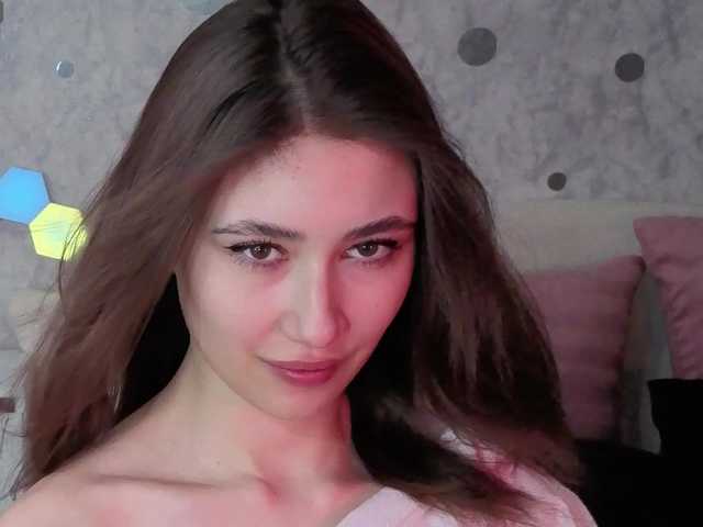 AffiinaLovsx's BongaCams show and profile
