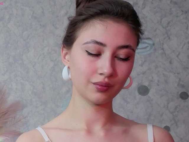 AffiinaLovsx's BongaCams show and profile